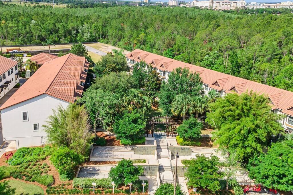 Cozy & Elegant 4Br Enchanted Townhouse - 1 Mile To Disney With Resort Pool, Gym, & Jacuzzi Орландо Екстер'єр фото