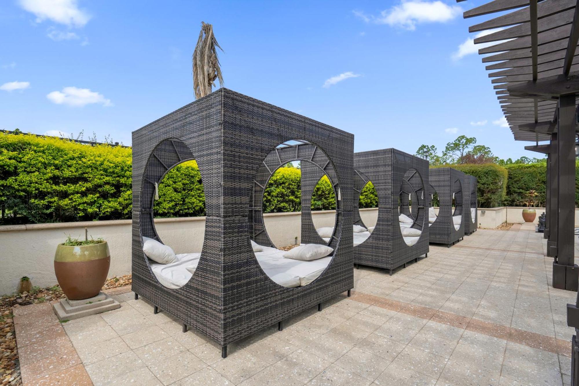 Cozy & Elegant 4Br Enchanted Townhouse - 1 Mile To Disney With Resort Pool, Gym, & Jacuzzi Орландо Екстер'єр фото
