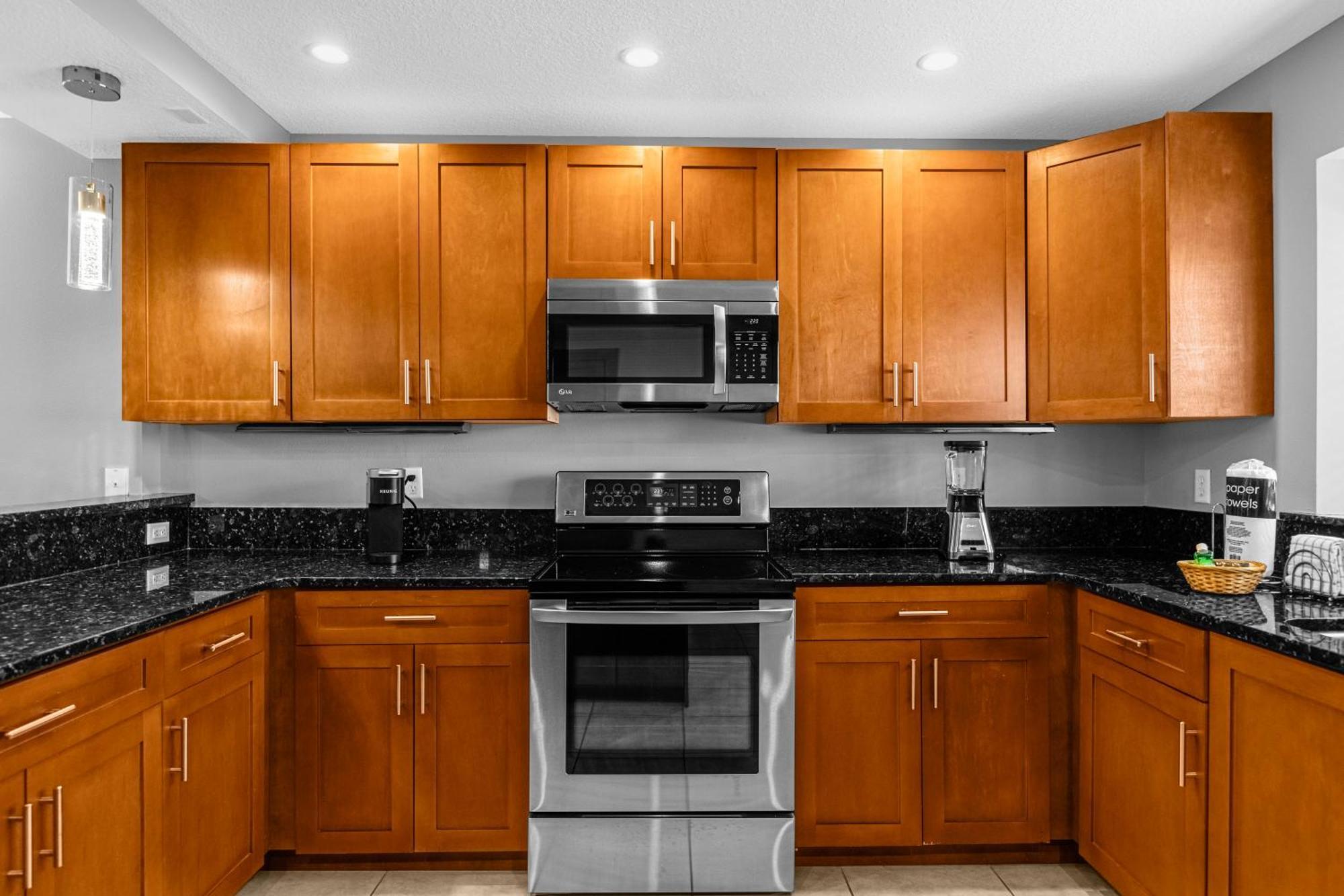 Cozy & Elegant 4Br Enchanted Townhouse - 1 Mile To Disney With Resort Pool, Gym, & Jacuzzi Орландо Екстер'єр фото