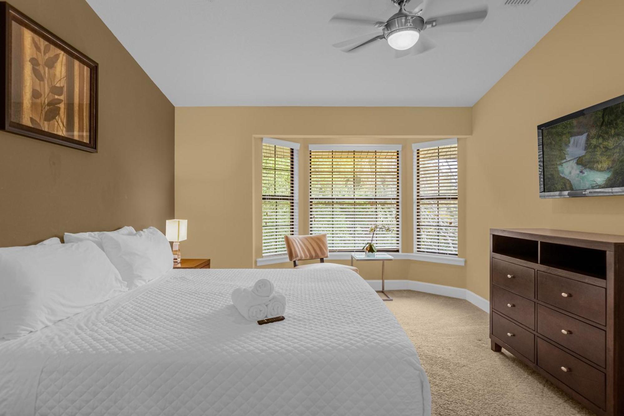 Cozy & Elegant 4Br Enchanted Townhouse - 1 Mile To Disney With Resort Pool, Gym, & Jacuzzi Орландо Екстер'єр фото